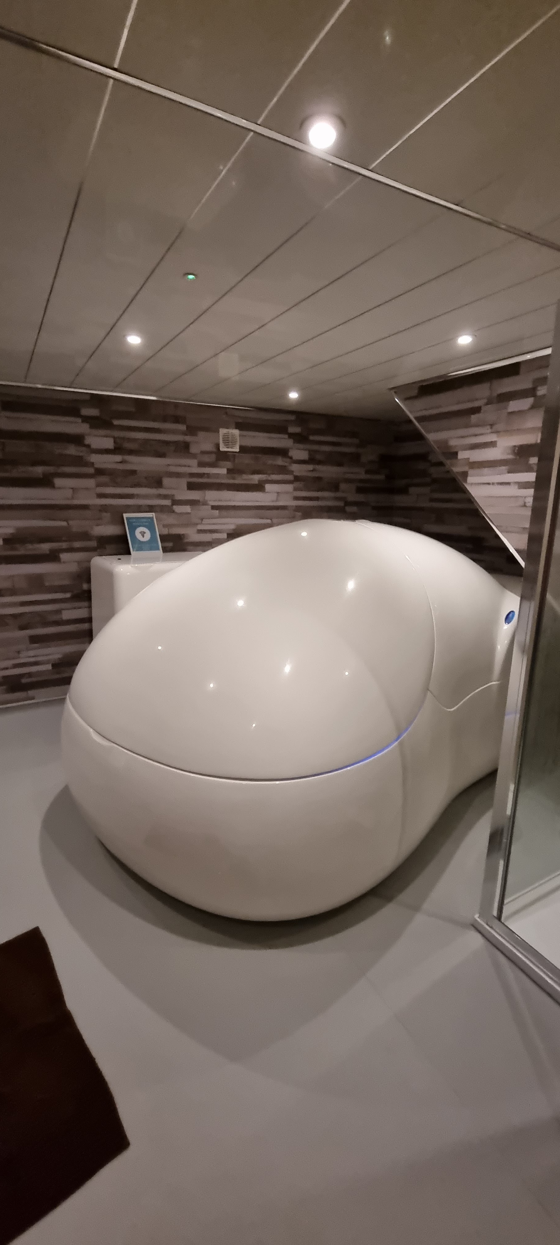 The second float room with its pod and a glass shower screen